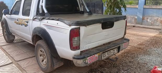 Nissan Pick-Up 2009 Off white