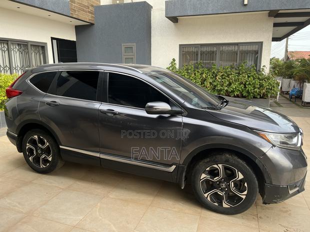 Honda CR-V Touring AWD 2019 Gray