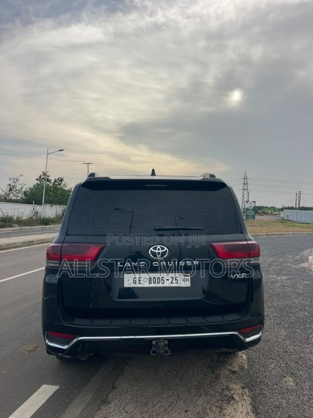 Toyota Land Cruiser 2024 Black