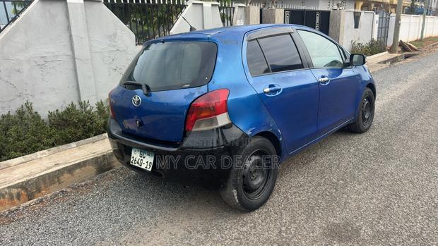 Toyota Vitz 1.0 FWD 3dr 2010 Blue