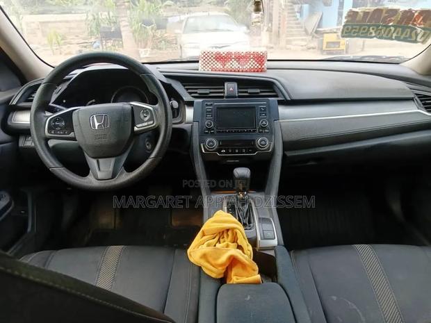 Honda Civic 2016 Red