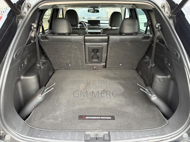 Mitsubishi Outlander 2024 Black