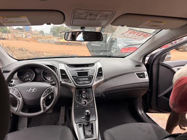 Hyundai Elantra SE 4dr Sedan (1.8L 4cyl 6M) 2015 Black