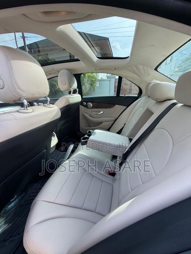 Mercedes-Benz C300 2017 Black
