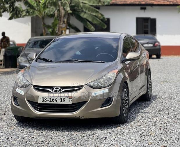 Hyundai Elantra 2014 Brown