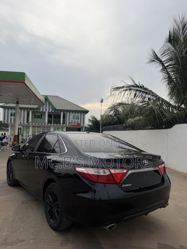 Toyota Camry 2016 Black