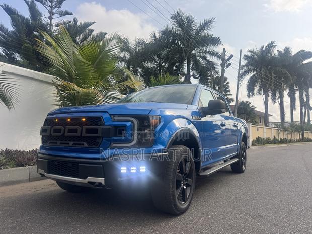 Ford F-150 XLT 4x2 Regular Cab Styleside 8 ft. box 141 in. WB 2020 Blue