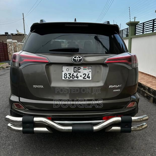 Toyota RAV4 2016 Brown
