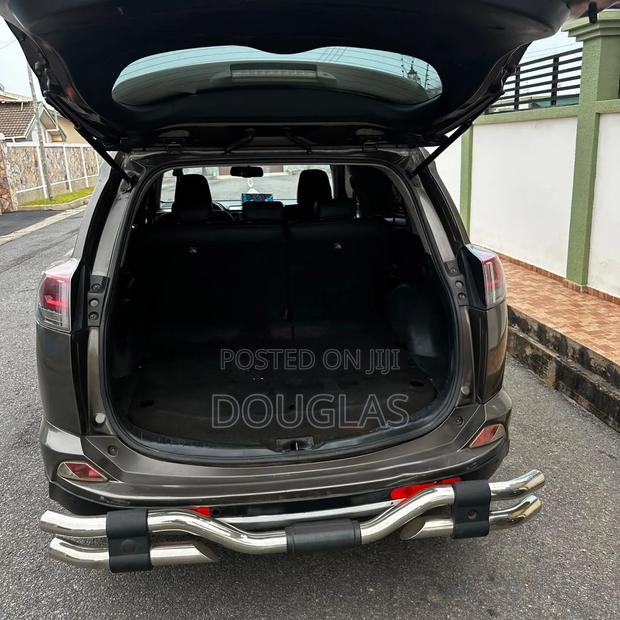 Toyota RAV4 2016 Brown