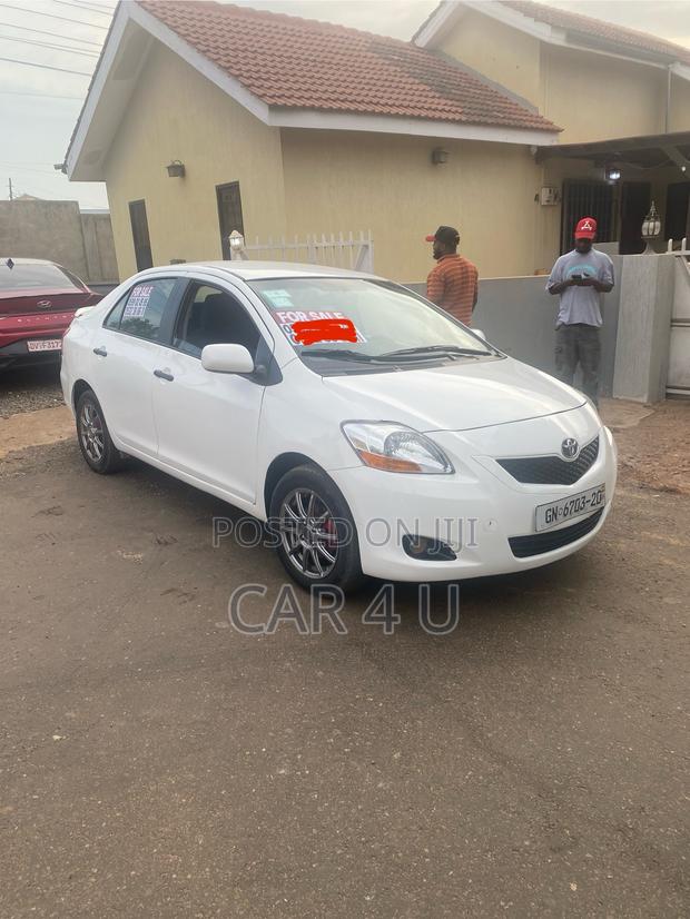 Toyota Yaris 2010 White