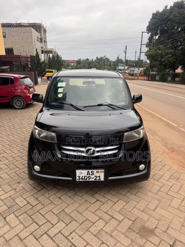Toyota bB 2010 Black