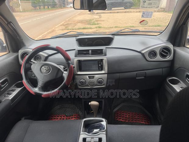 Toyota bB 2010 Black