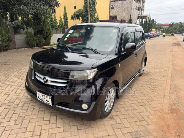 Toyota bB 2010 Black