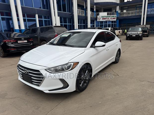 Hyundai Elantra 2017 White