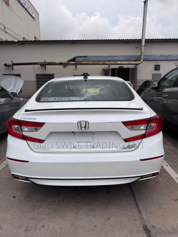 Honda Accord Sport 2.0T 2022 White