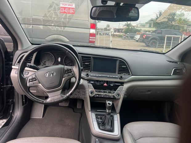 Hyundai Elantra Limited 2018 Black