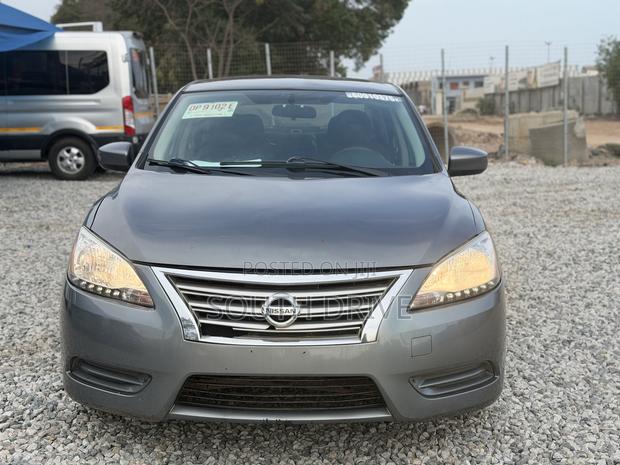 Nissan Sentra SV 4dr Sedan (1.8L 4cyl CVT) 2015 Gray