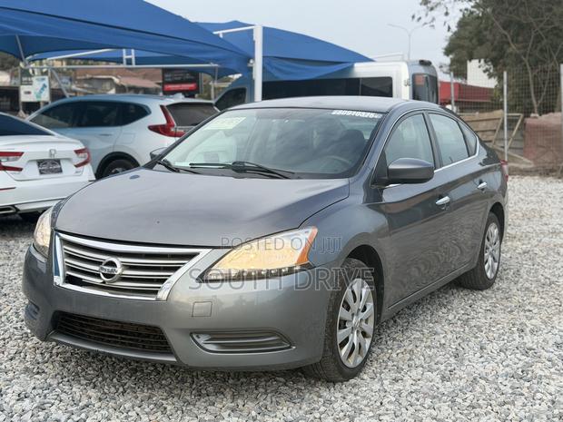 Nissan Sentra SV 4dr Sedan (1.8L 4cyl CVT) 2015 Gray