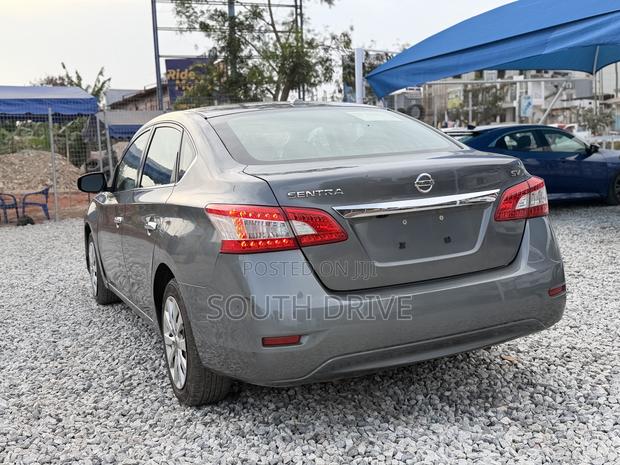 Nissan Sentra SV 4dr Sedan (1.8L 4cyl CVT) 2015 Gray