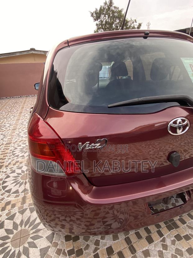 Toyota Vitz 2010 Burgundy