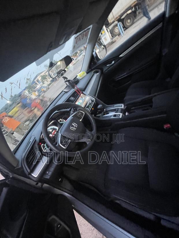 Honda Civic LX Sedan 2018 Silver