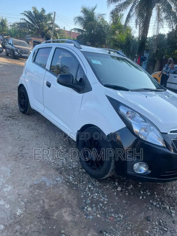 Chevrolet Spark 2010 White