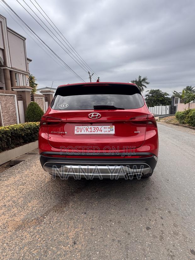 Hyundai Santa Fe SE (4 styles) 2022 Red