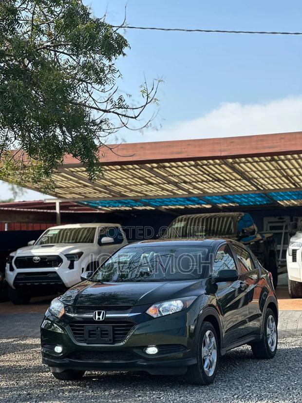 Honda HR-V 4dr SUV (1.5L 4cyl CVT) 2016 Green