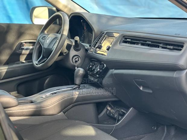 Honda HR-V 4dr SUV (1.5L 4cyl CVT) 2016 Green