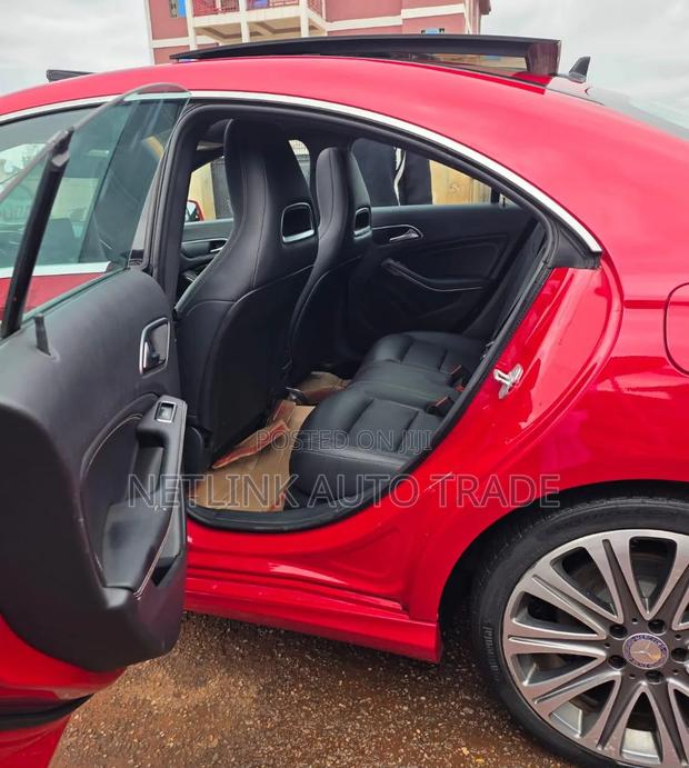 Mercedes-Benz GLA-Class 2017 Red
