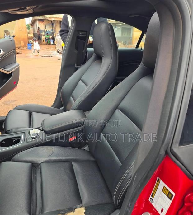 Mercedes-Benz GLA-Class 2017 Red