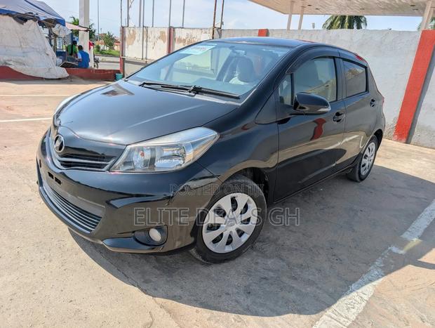 Toyota Vitz 2013 Black