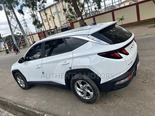 Hyundai Tucson SE 2022 White