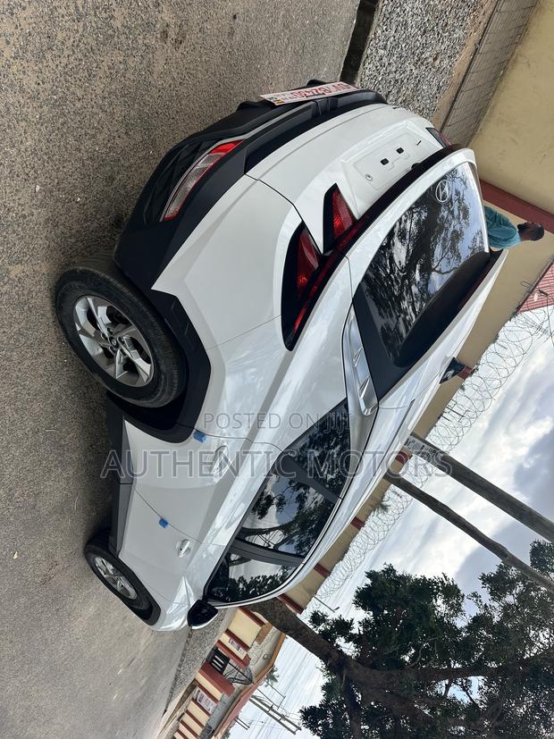 Hyundai Tucson SE 2022 White