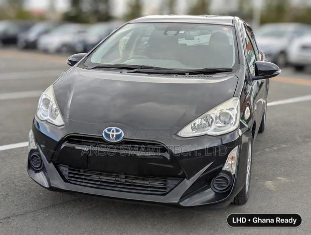 Toyota Aqua 2015 Black