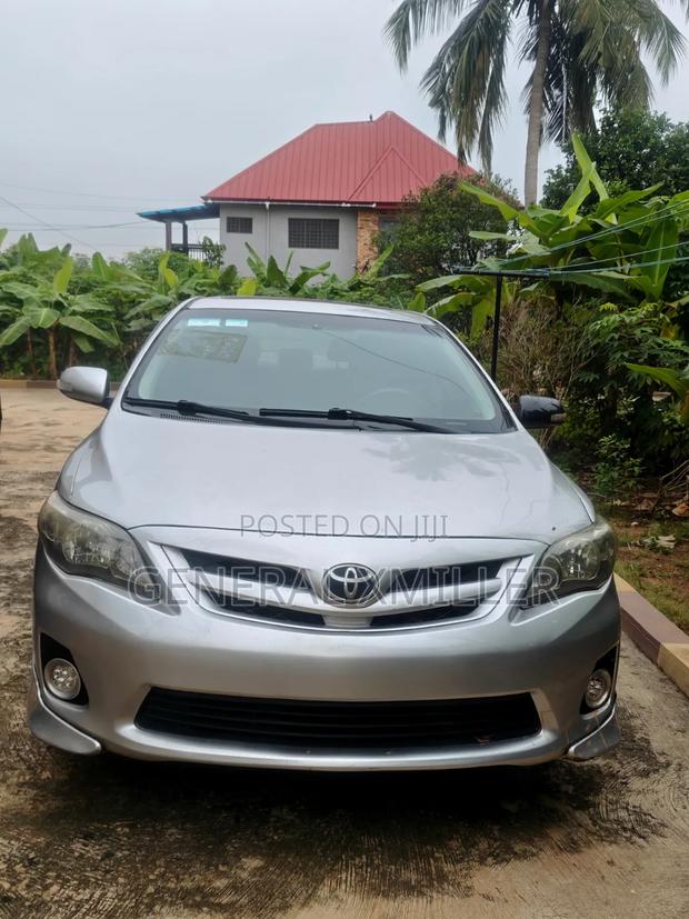 Toyota Corolla 2013 Silver