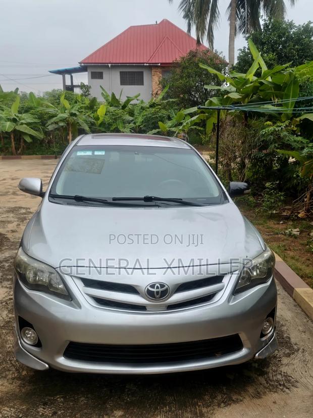 Toyota Corolla 2013 Silver