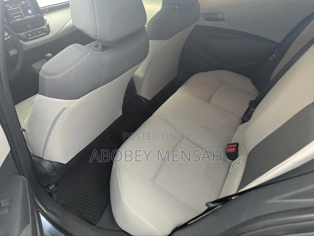 Toyota Corolla LE 2022 Blue