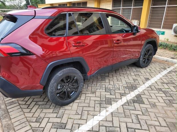 Toyota RAV4 LE 2021 Red