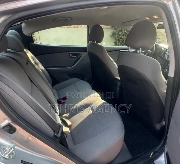 Hyundai Elantra Limited 4dr Sedan (1.8L 4cyl 6A) 2015 Gray