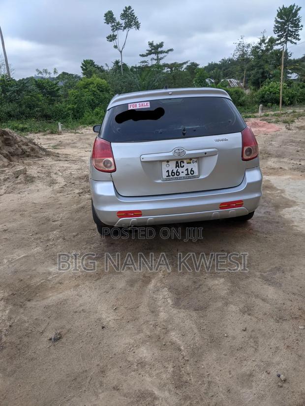 Toyota Matrix Hatchback FWD (1.8L 4cyl 5M) 2009 Silver
