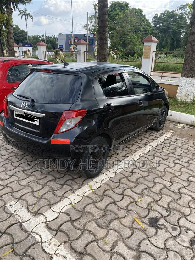 Toyota Vitz 2013 Black