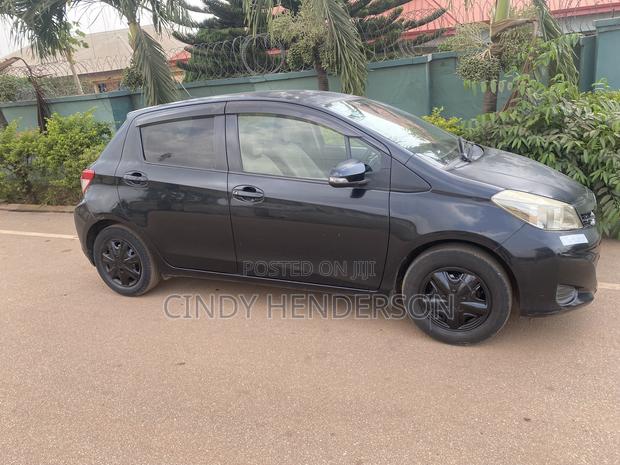 Toyota Vitz 2013 Black