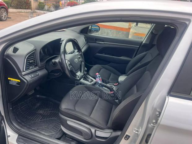 Hyundai Elantra 2017 Gray