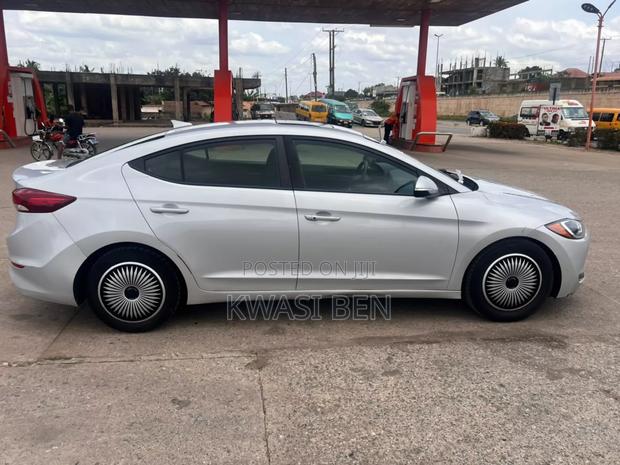 Hyundai Elantra 2017 Gray