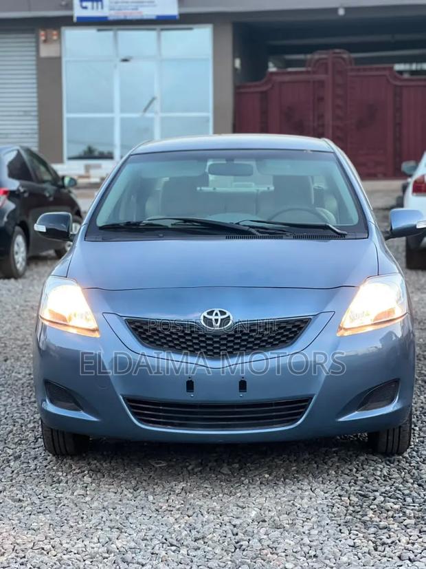 Toyota Belta 2012 Blue