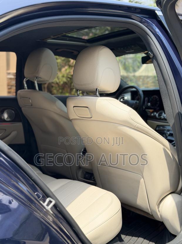 Mercedes-Benz E300 2018 Blue