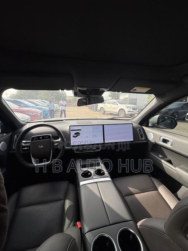 Li Auto L9 1.5 Hybrid AWD 2022 Gray