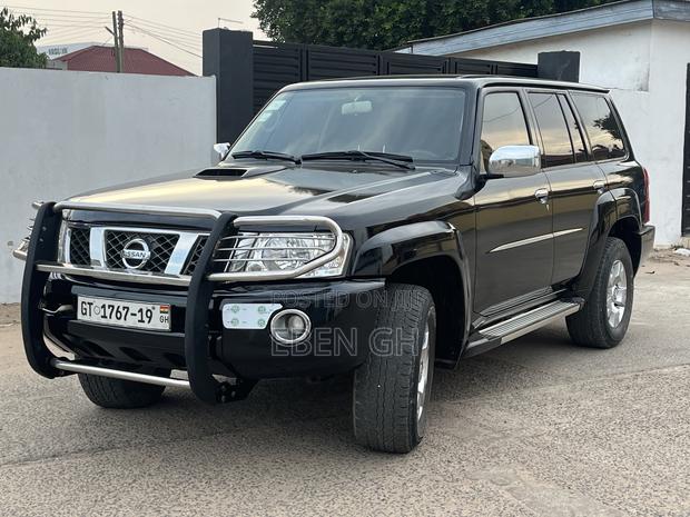 Nissan Patrol 2015 Black