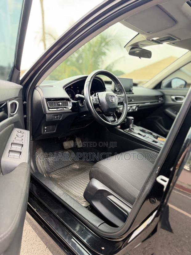 Toyota RAV4 Limited AWD (2.5L 4cyl 6A) 2017 Gray